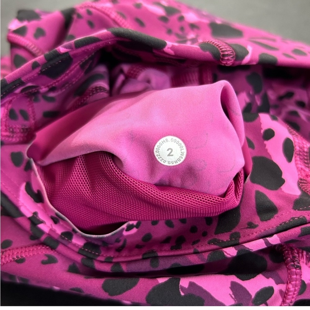 Lululemon Base Pace High-Rise Tight Leggings Magenta Pink Black Leopard- SZ 2 - Picture 11 of 13